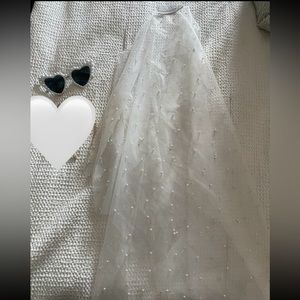 Veil and heart sun glasses